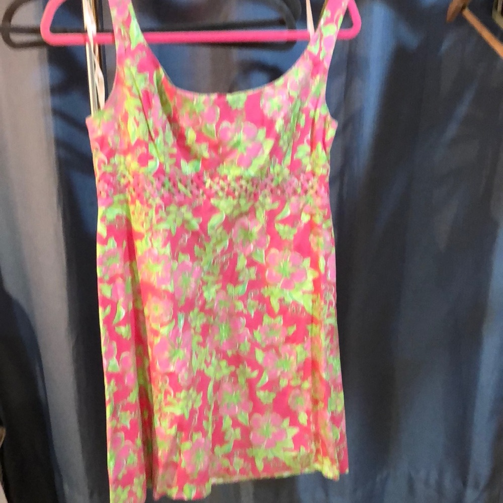 Cotton shift, slight wide through the bodice
